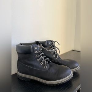 Unionbay. Black Lace-Up Macon Boots. Women’s size 10.